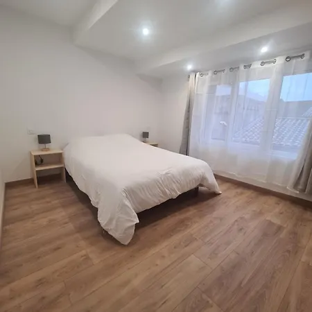 Jolie T4 Renove Avec Balcon-terrasse Lägenhet Argeliers