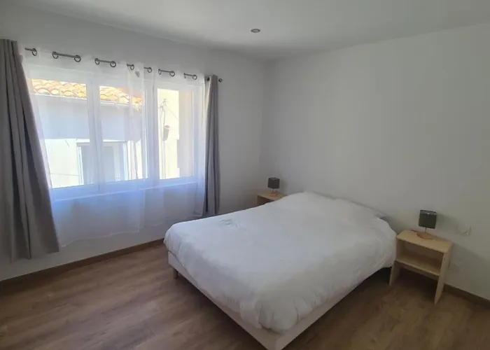 Apartment Jolie T4 Renove Avec Balcon-terrasse Argeliers